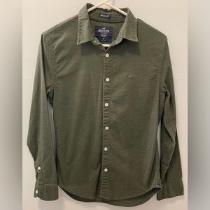 Hollister Men’s Muscle Fit Button-up. Size XS